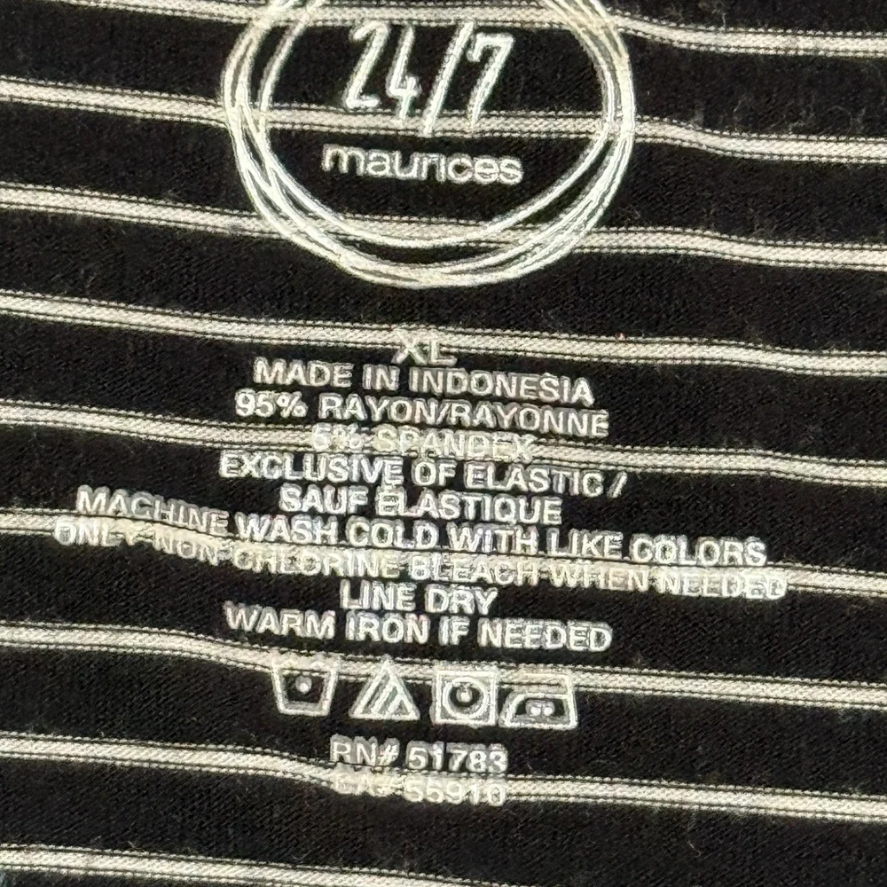 Maurice's 3/4 sleeve top size XL - Picture 7 of 7